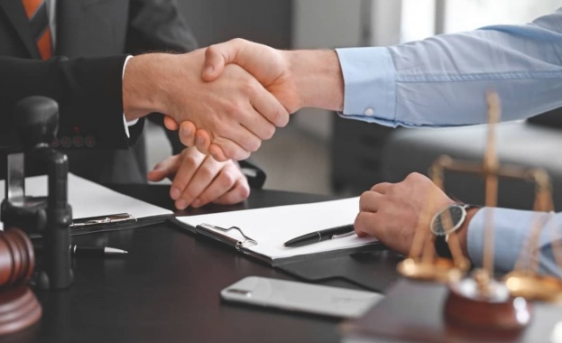 Бизнесът между лева и еврото. Готови ли сме за единната валута?