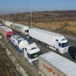Около 27 км е опашката от товарни автомобили на излизане от страната при „Капитан Андреево“