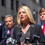 Тръмп номинира Пам Бонди за главен прокурор