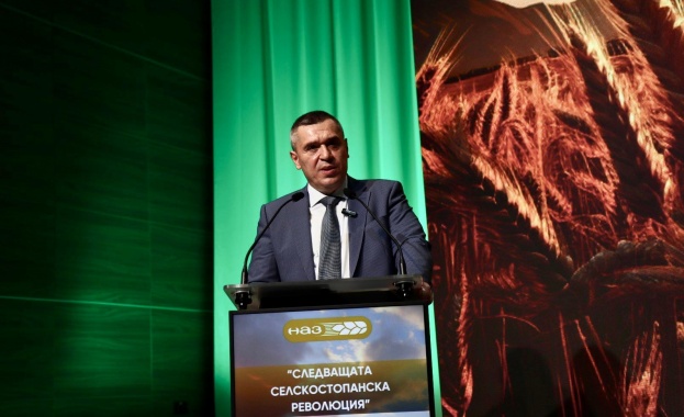 Министър Тахов: За първи път у нас - утре започва приемът за подкрепа на нови земеделски стопани