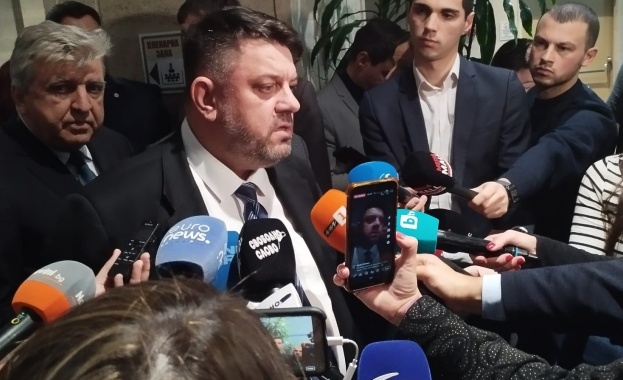 Атанас Зафиров: Наталия Киселова е най-подходящият кандидат за председател на НС
