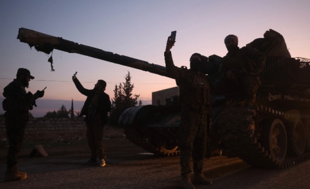 Сирийските власти затвориха летището в Алепо както и всички пътища