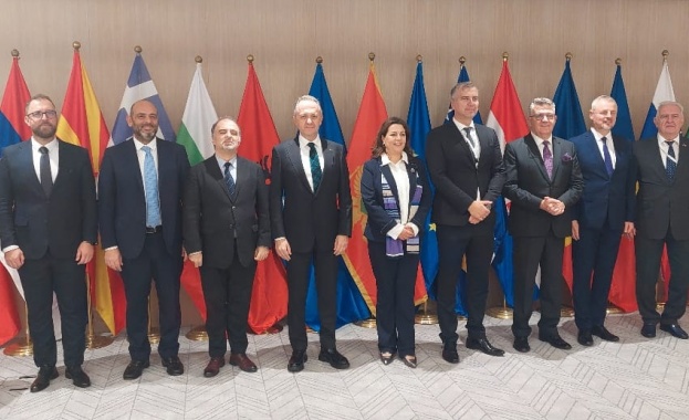 Министърът на културата Найден Тодоров участва в заседанието на Съвета