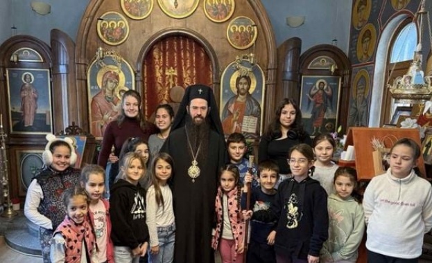 Сливенска митрополия с коледни благотворителни и образователни инициативи