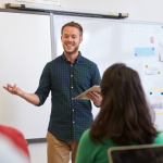 Материали за преподаване на ценности в училище подпомагат преподаватели