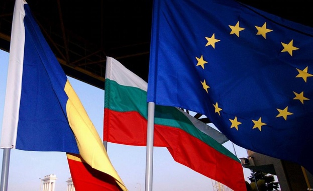 Решението за премахването на проверките по вътрешните сухопътни граници със