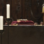 Тръненият венец се завърна в парижката катедрала "Нотр Дам"