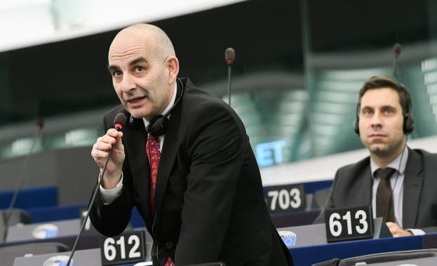 Петър Волгин взриви ЕП: Крим винаги е бил руски!