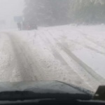 Обилен снеговалеж усложни пътната обстановка в Смолянско