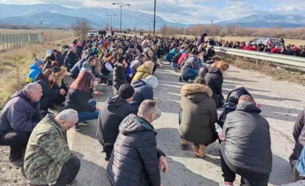 ще блокира пътя Кюстендил София край село Ябълково в