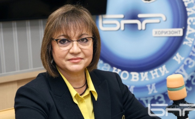 Нинова: Цинизъм е при такава криза, хаос и бедстващи хора депутатите да са във ваканция