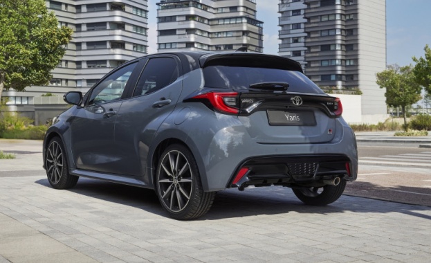 Лек лифтинг за TOYOTA YARIS за новата година Лек лифтинг за TOYOTA YARIS за новата година