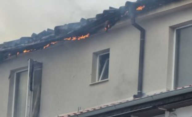 Бездомник изгоря в изоставена сграда на железниците. Имотът е собственост на НКЖИ Бездомник изгоря в изоставена сграда на железниците. Имотът е собственост на НКЖИ