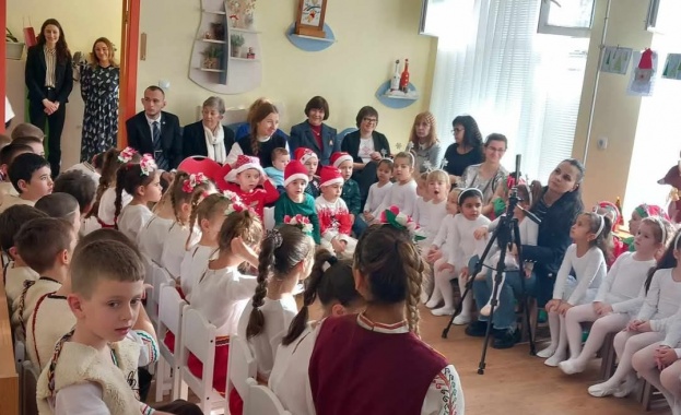 Благотворителната кампания „Чудната елха“ събра 16 793 лв. за благородна кауза