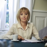 Мая Манолова: Настояваме депутатите да приемат закона ни за забрана на едностранните увеличения на цените на телекомите
