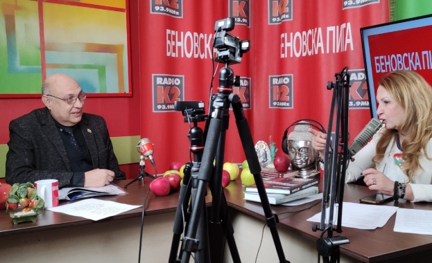 Явор Дянков Сенсеят човекът който прегърна Кирил Петков пред