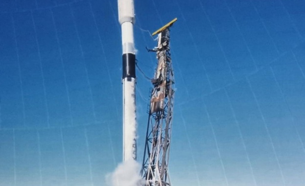 Изстреляха първия български спътник Балкан 1 който ще предава данни за