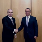 Вицепремиерът Гроздан Караджов и министър Христос Стайкурас обсъдиха развитието на транспортните коридори по оста Север-Юг