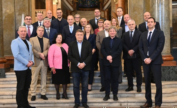 Модернизация на системата по високи изисквания към студентите привличане на повече