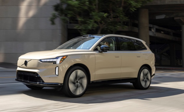 Започнаха доставките на новото Volvo EX90 в страната