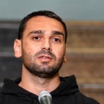 Пом.-капитан Данаил Веселинов: 4 месеца бяхме в една стая, без право да излизаме. На всеки 15 дни се обаждахме по 3 минути вкъщи