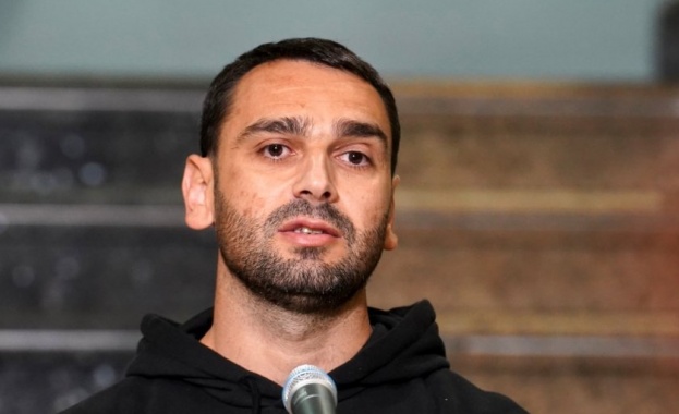 Пом.-капитан Данаил Веселинов: 4 месеца бяхме в една стая, без право да излизаме. На всеки 15 дни се обаждахме по 3 минути вкъщи