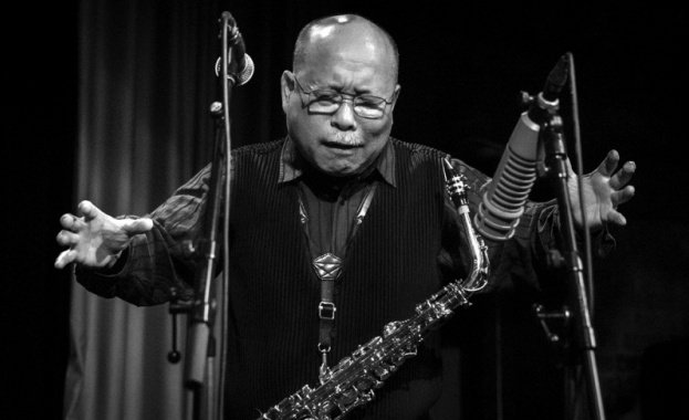 Легендарният японски фрий джаз саксофонист Акира Саката чества 80 години в София