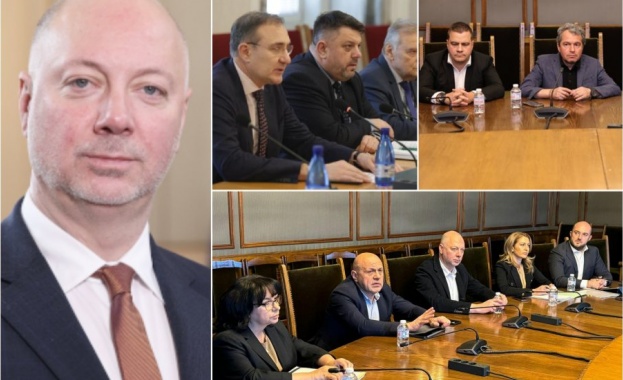 Кой с кого управлява и ще изкара ли пълен мандат кабинетът „Желязков”