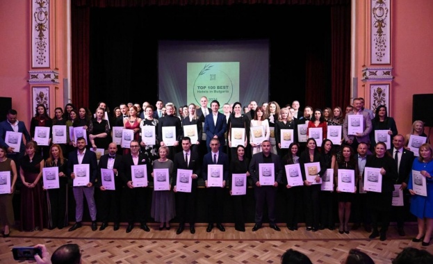 Министърът на туризма Мирослав Боршош връчи грамотите на най добрите хотели