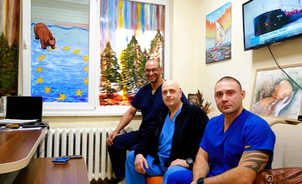 Лекари от "УМБАЛ-Пловдив" оперираха изключително рядката киста на Nuck