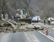 Движението при км 103 по път II-19 Разлог - Гоце Делчев се осъществява с повишено внимание