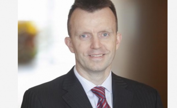 За по малко от две седмици след завръщането си в Белия