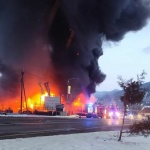 Големи пожари бушуват на два гръцки острова