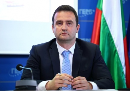 Министър Станков: До 2029 г. в държавния бюджет са заложени 2,5 милиарда лева за продължаване на Програмата за саниране на многофамилни жилищни сгради