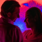 „Съзвездия“ на Народния театър гостува в Пловдив – спектакъл за любовта, която преодолява граници   