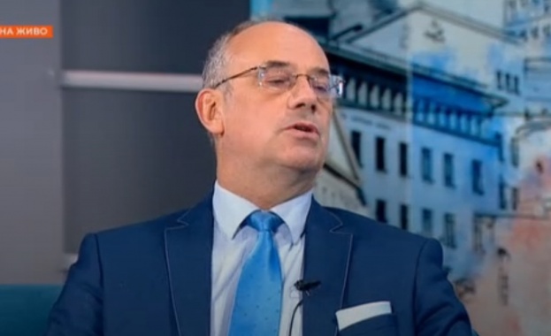 Атанас Семов: Това е може би най-тежкото дело и най-смелото решение на Конституционния съд Атанас Семов: Това е може би най-тежкото дело и най-смелото решение на Конституционния съд