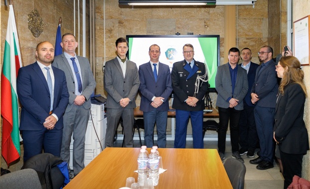 Холандски експерти от Кралската полиция на Нидерландия са в София