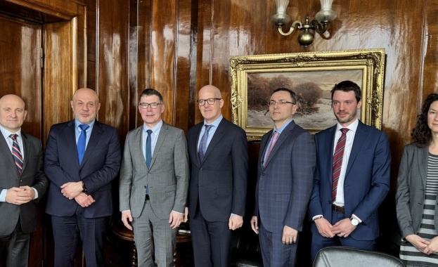 Вицепремиерът и министър на иновациите и растежа Томислав Дончев проведе