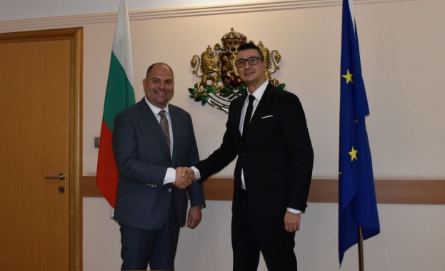 Министър Дилов и АмЧам ще работят съвместно, за да позиционират България като инвестиционна дестинация