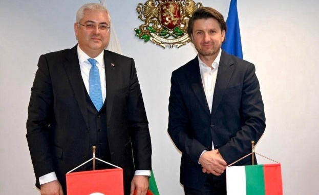 Задълбочаване на сътрудничеството в туризма между България и Турция обсъдиха