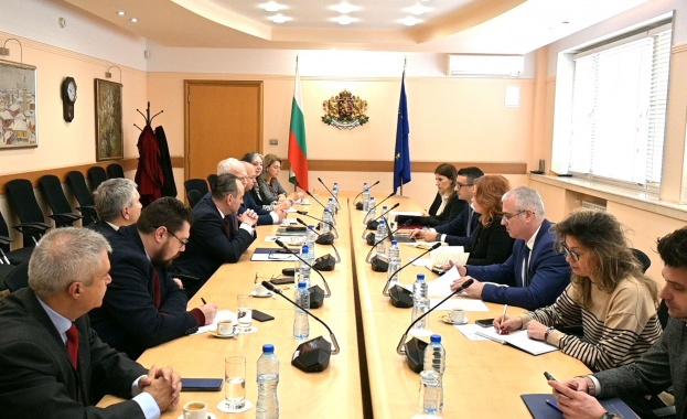 Асоциацията на организациите на българските работодатели АОБР и министърът на