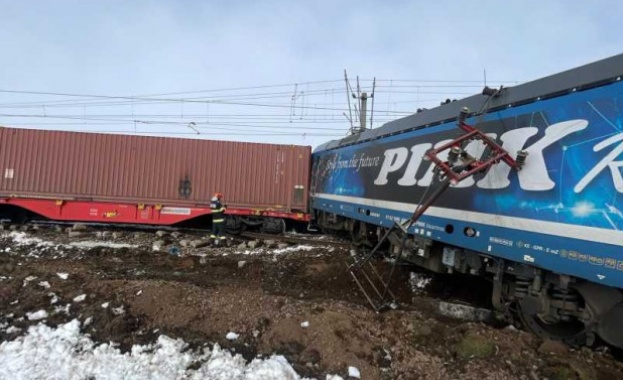 Машинист на частен товарен влак на българска фирма загина при влакова катастрофа край Крайова, Румъния