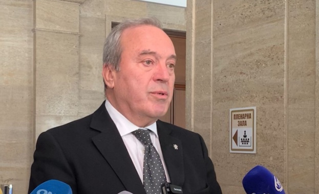 Жак дьо Ларозиер, Джон Грийнууд и Стив Ханке готови да направят безплатен анализ за Еврозоната