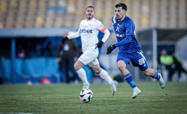 Левски на Веласкес направи куп пропуски, но постигна заслужена трета поредна победа