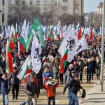 „Възраждане“: Хиляди на улицата срещу еврото: Народът казва „НЕ“, властта отговаря с репресии