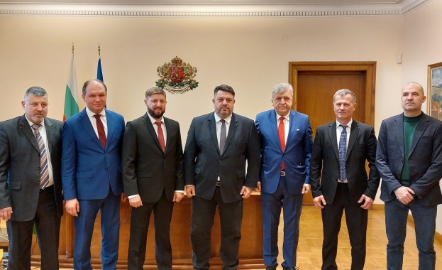 Вицепремиерът Зафиров се срещна с кметове от Република Молдова