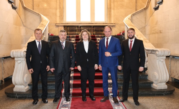 Председателят на НС Наталия Киселова се срещна с кметовете на Кишинев, Тараклия и Комрат