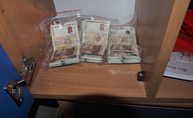 Наркодилър предложи подкуп от 20 000 лева на полицаи