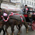 Баба Марта пристига във Велико Търново с файтон