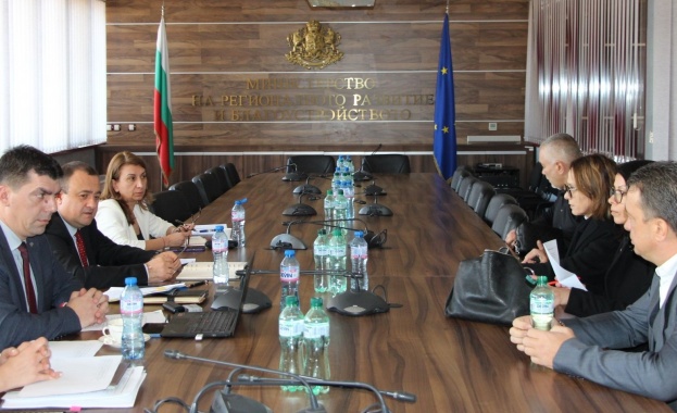 Министърът на регионалното развитие Иван Иванов събра на среща в